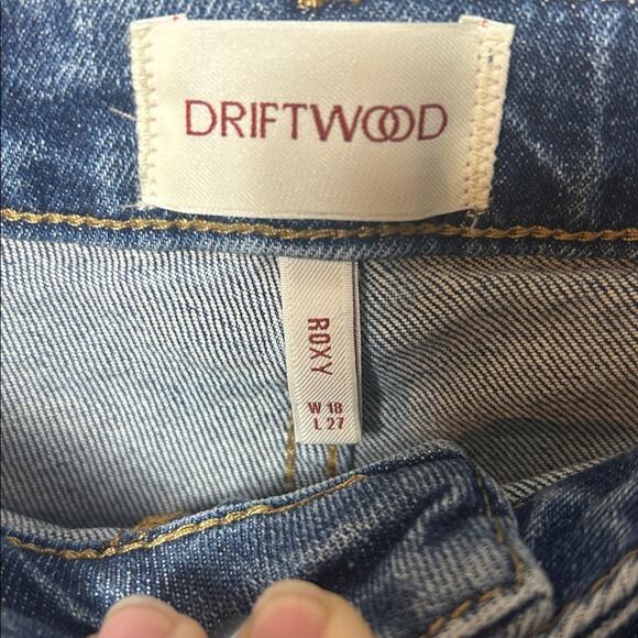 EUC Driftwood Jeans Colette Embroidered Crop Straight Jean in Prairie - Picture 14 of 15